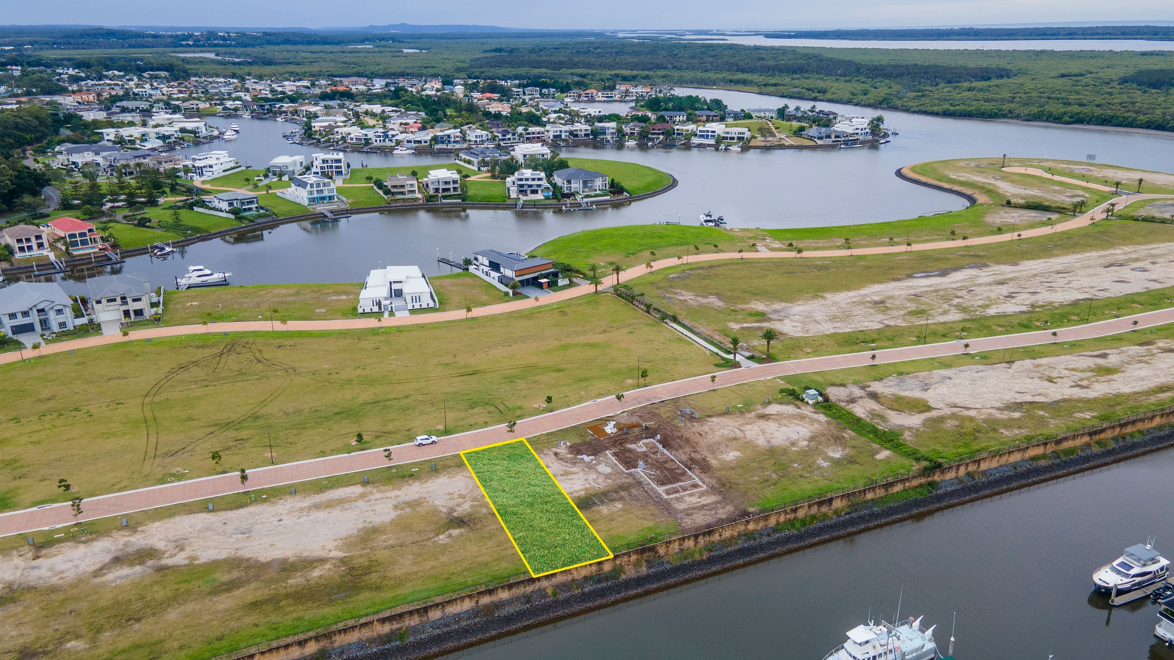 8979 The Point Circuit Circuit, Sanctuary Cove QLD 4212, Sanctuary Cove - Thumbnail 2