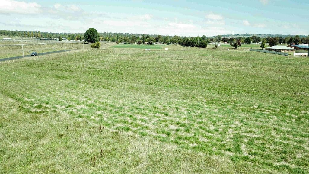 9 Kirkwood Street, Armidale NSW 2350, Armidale - Thumbnail 3