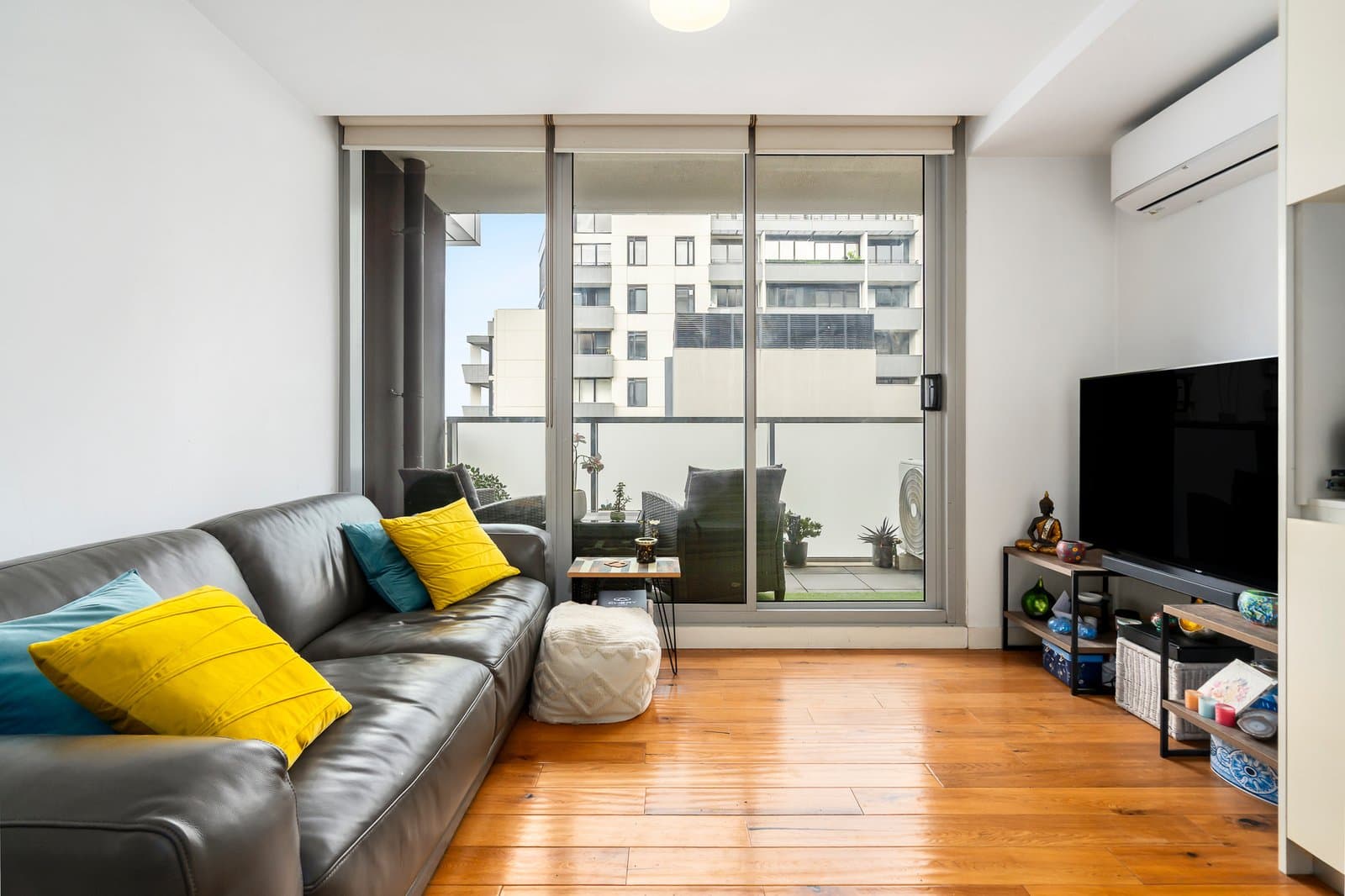 413/101 Bay Street, Port Melbourne, Port Melbourne - Thumbnail 3