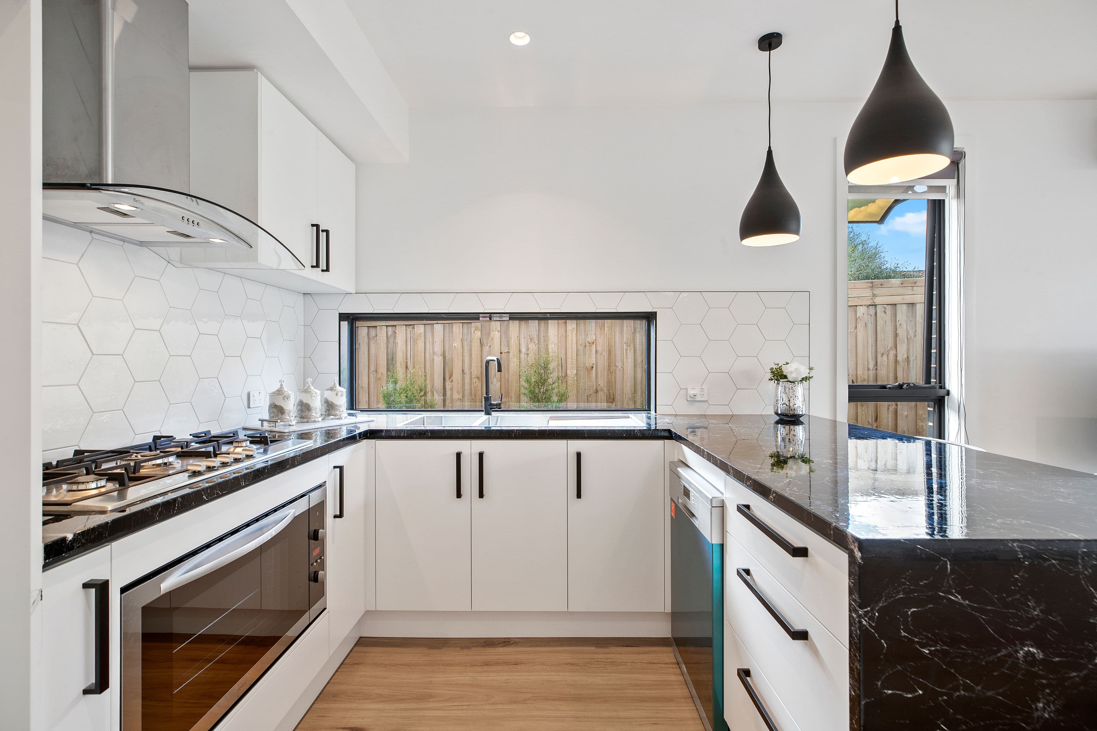 28 Metcalf Crescent, Rowville VIC 3178, Rowville - Thumbnail 6