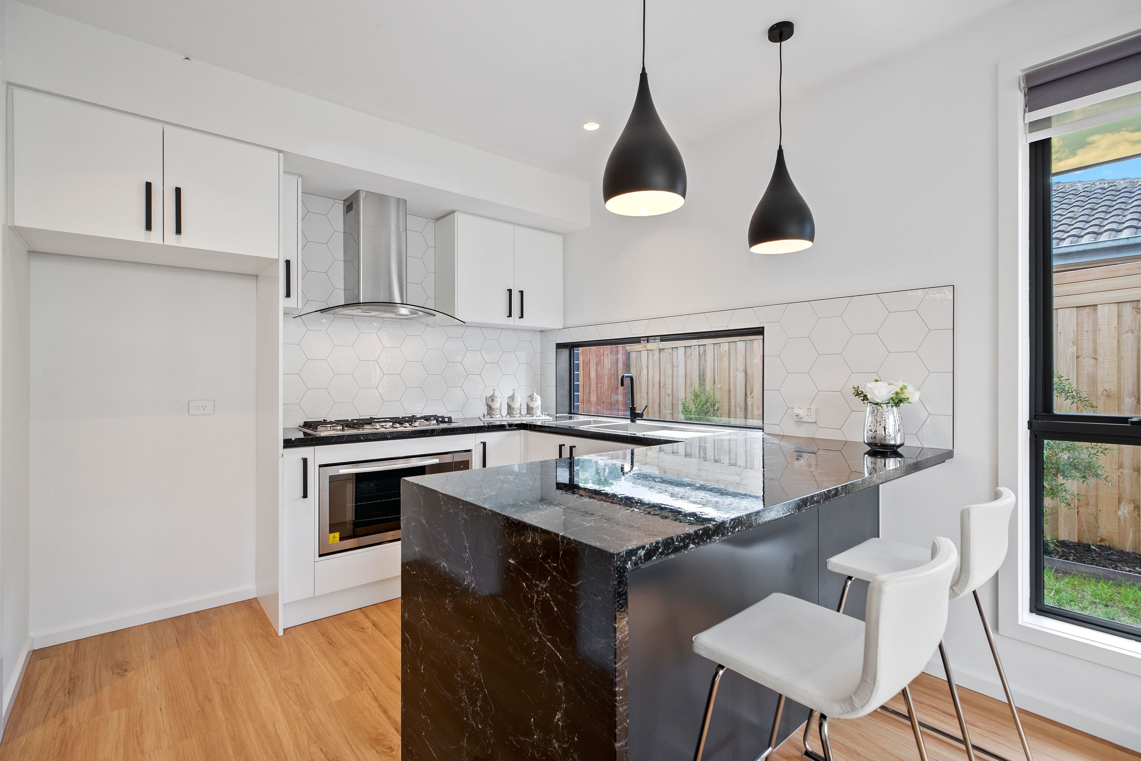 28 Metcalf Crescent, Rowville VIC 3178, Rowville - Thumbnail 8