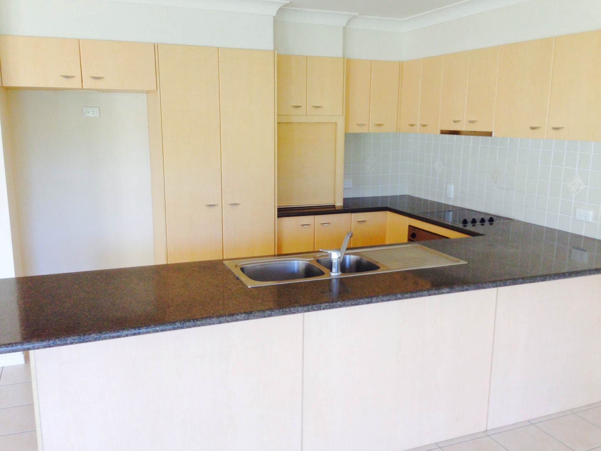 6 Monterey Keys Drive, HELENSVALE QLD 4212, Helensvale - Thumbnail 2