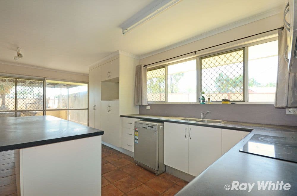 18 Archer Street, Biloela QLD 4715, Biloela - Thumbnail 5