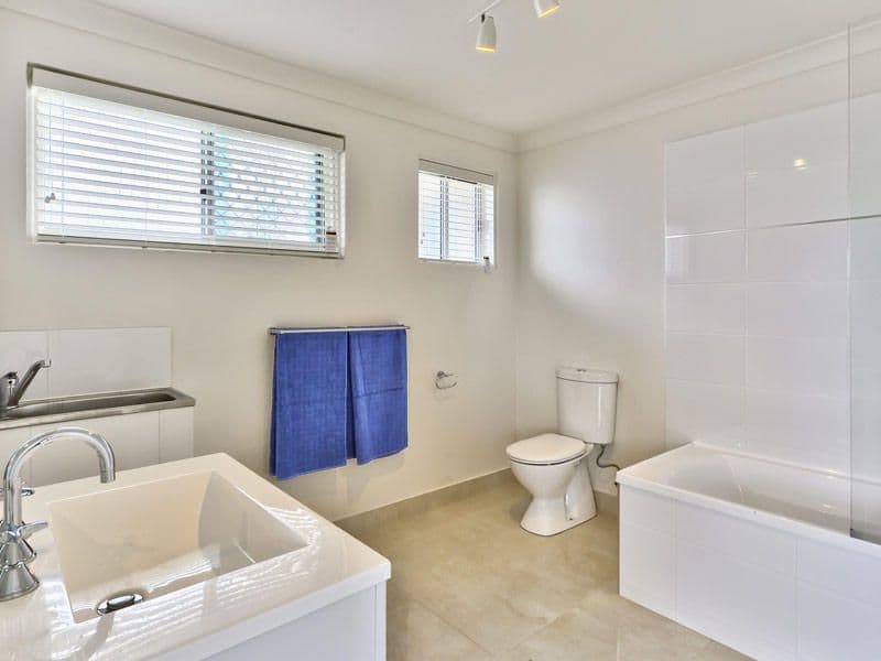 14 Parkham Avenue, WAVELL HEIGHTS QLD 4012, Wavell Heights - Thumbnail 5