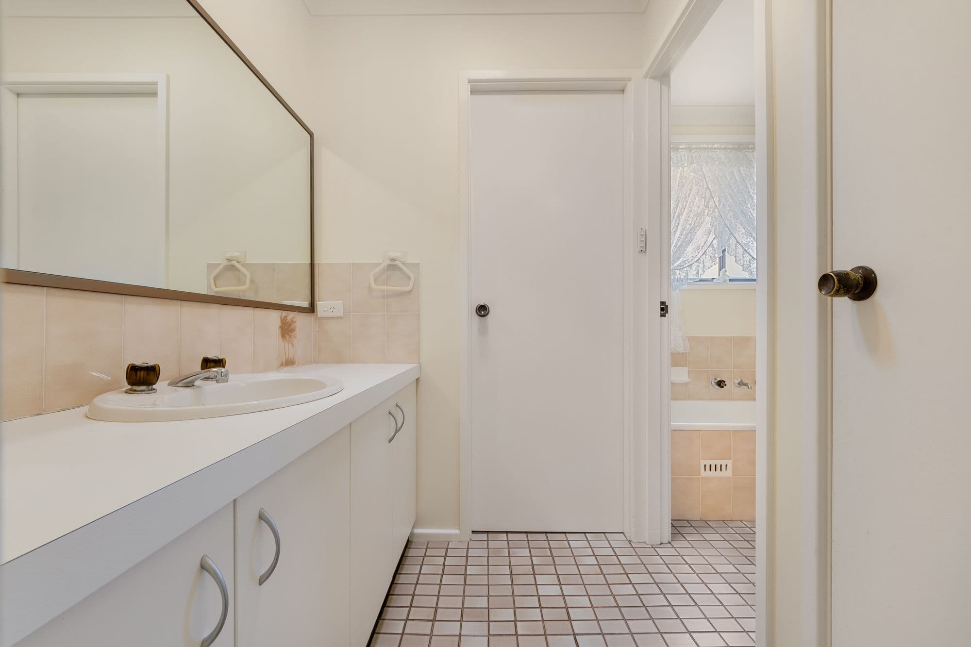 37 Twingleton Avenue, Ambarvale - Thumbnail 7