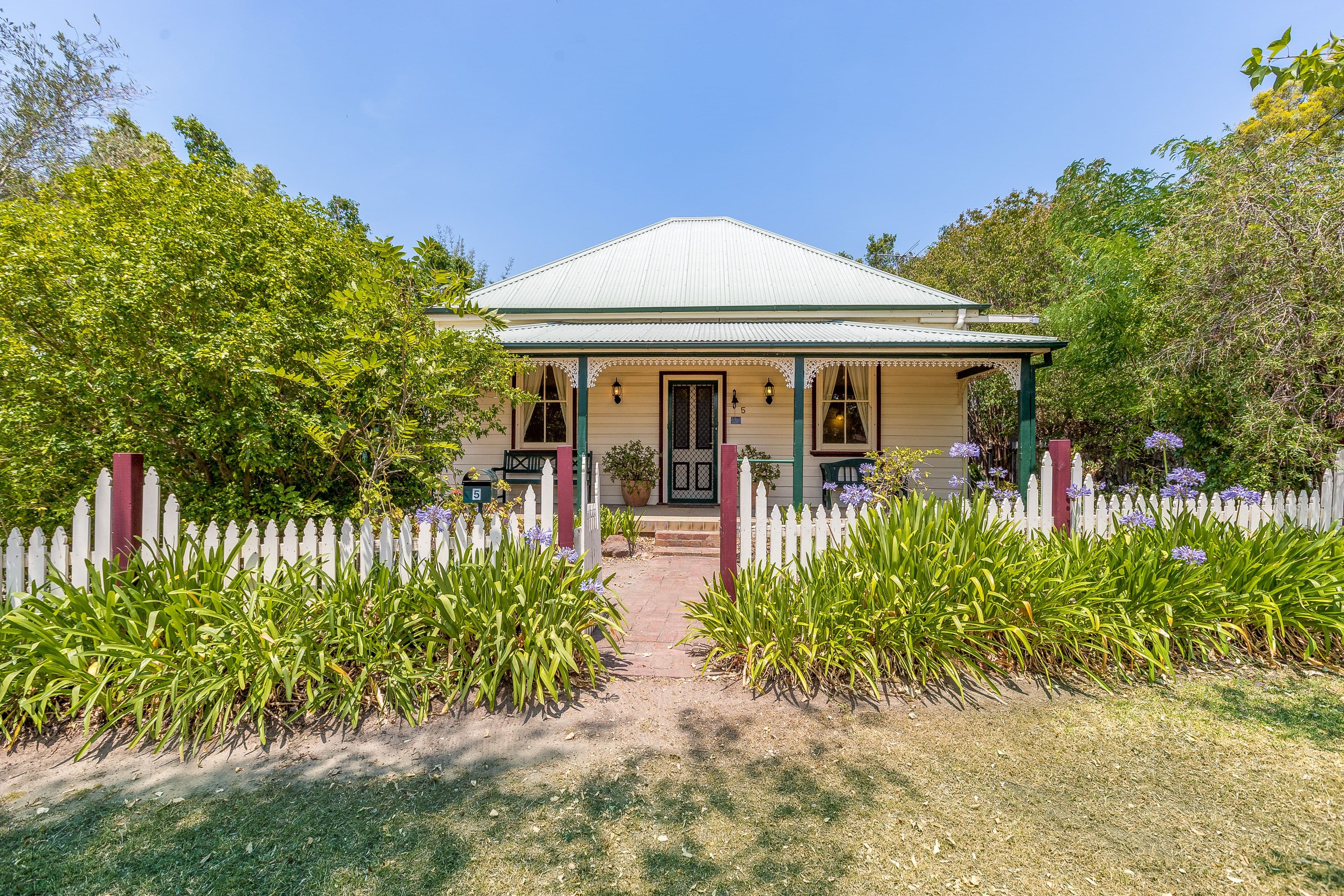 5 Windeyer Street, Dungog - Image 1