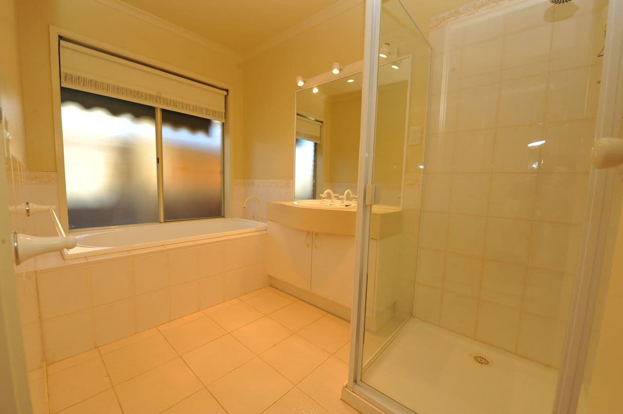 21 Raleon Avenue, FRANKSTON SOUTH VIC 3199, Frankston South - Thumbnail 8