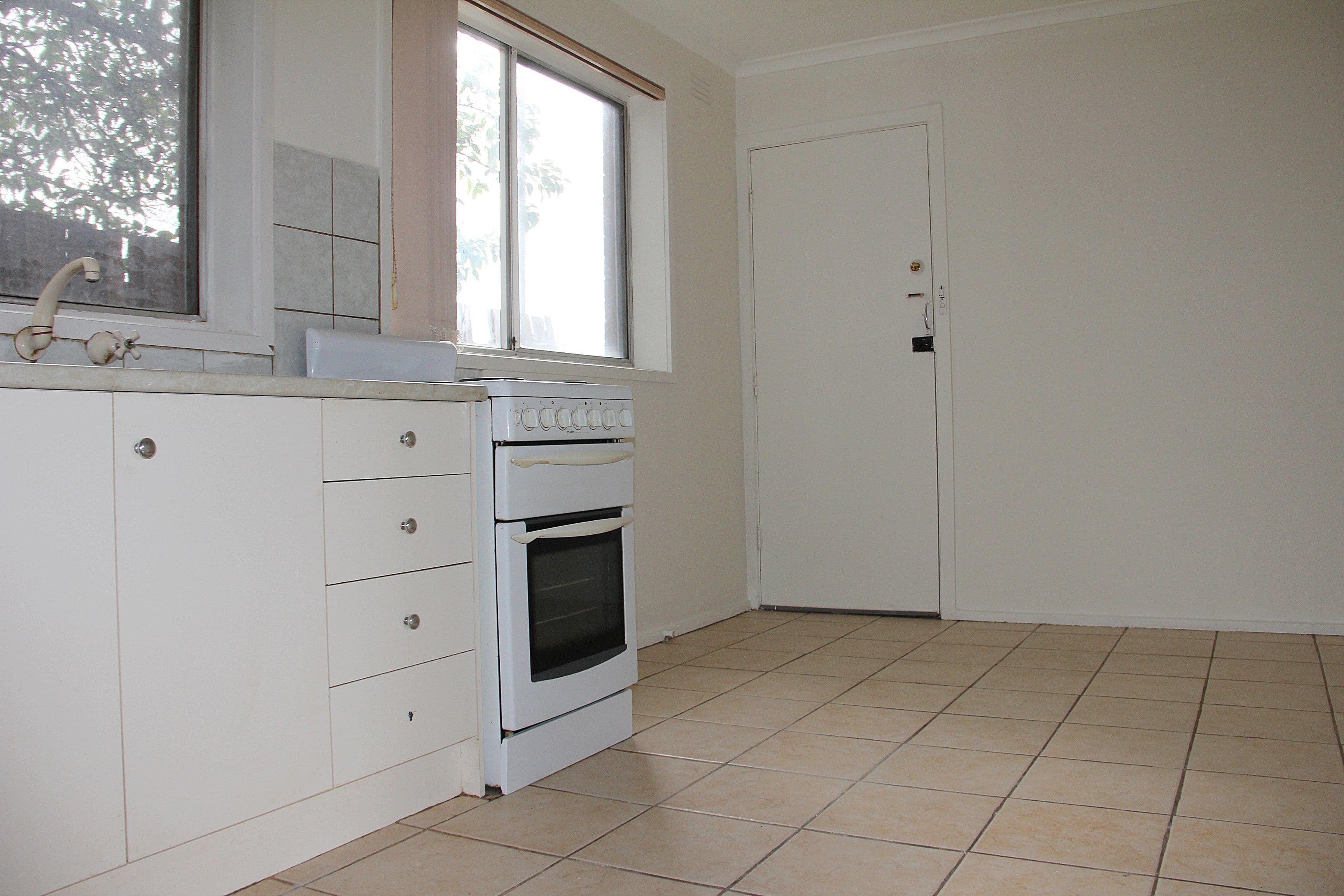 2 Gordon Street, Lalor VIC 3075, Lalor - Thumbnail 2