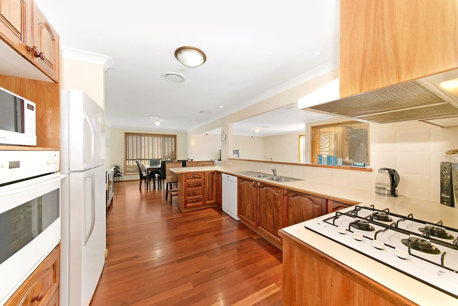 4 Farmer Circuit, Beaumont Hills - Thumbnail 2