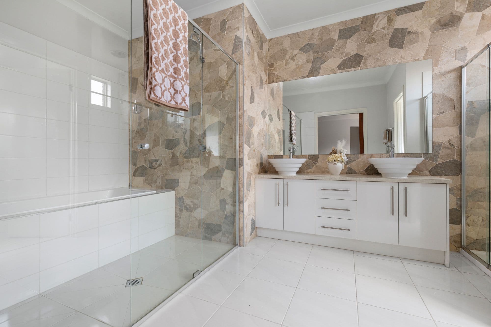 28 Flinders Crescent, Wyndham Vale VIC 3024, Wyndham Vale - Thumbnail 4