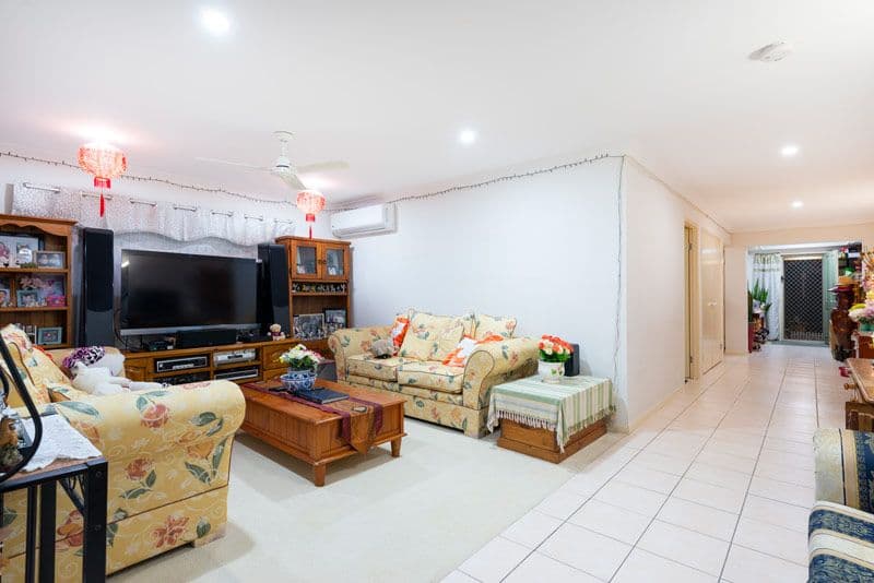 21 Tennant Street, Pacific Pines QLD 4211, Pacific Pines - Thumbnail 2