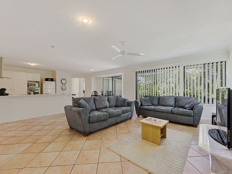 35 Penrhyn Street, Pacific Pines QLD 4211, Pacific Pines - Thumbnail 4