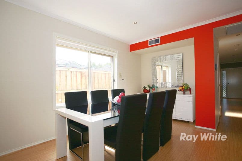 11 Waterford Terrace, KEYSBOROUGH VIC 3173, Keysborough - Thumbnail 8
