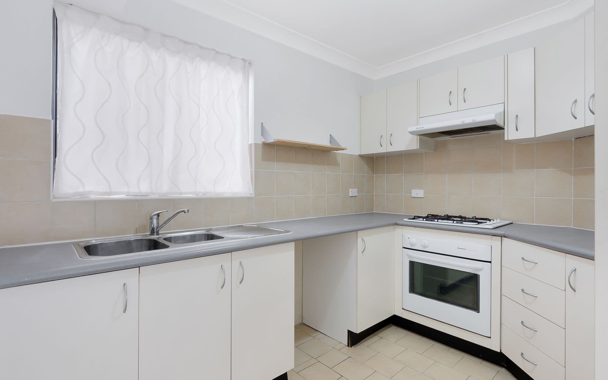 5 Fourth Avenue, Blacktown NSW 2148, Blacktown - Thumbnail 2