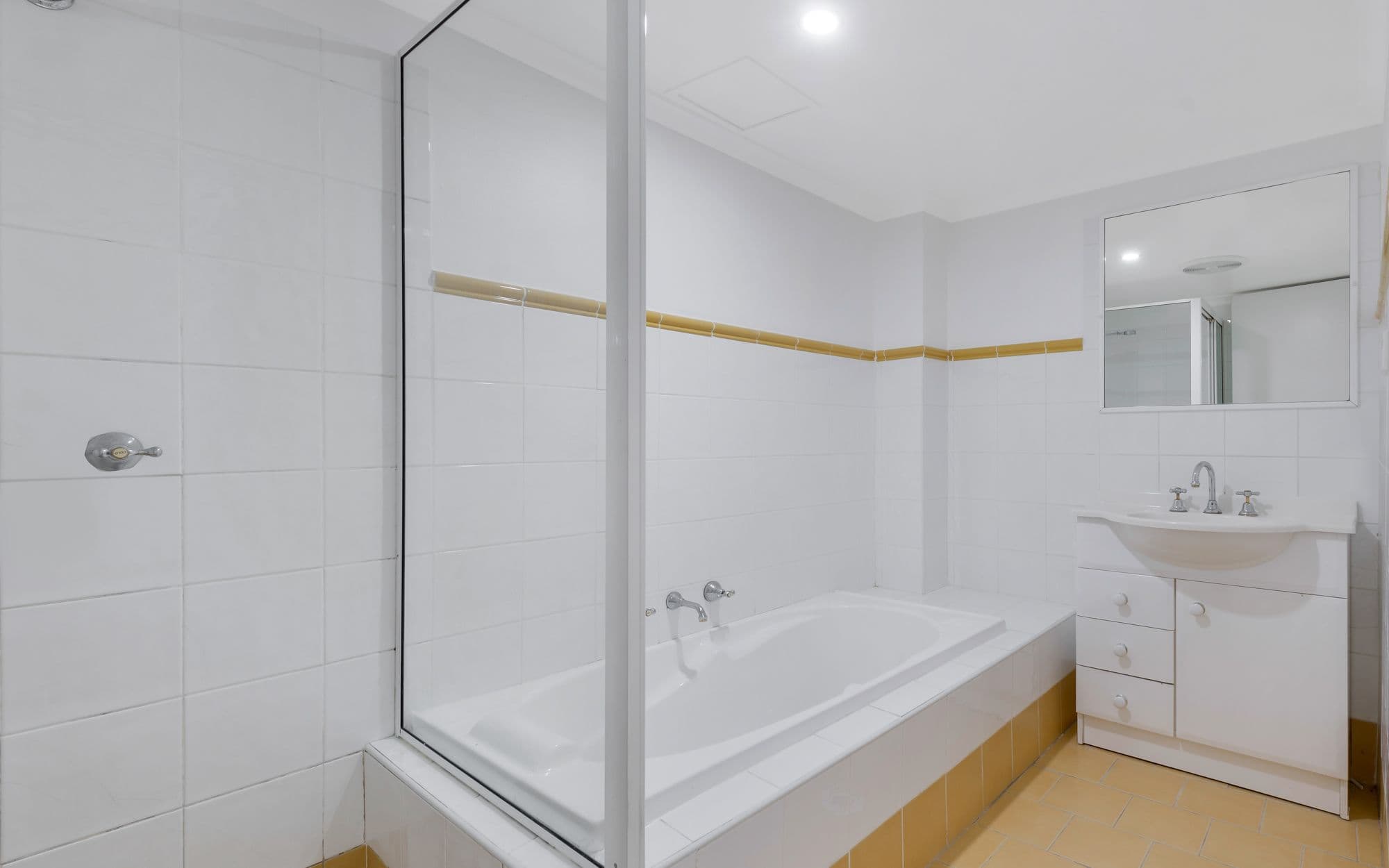 5 Fourth Avenue, Blacktown NSW 2148, Blacktown - Thumbnail 5