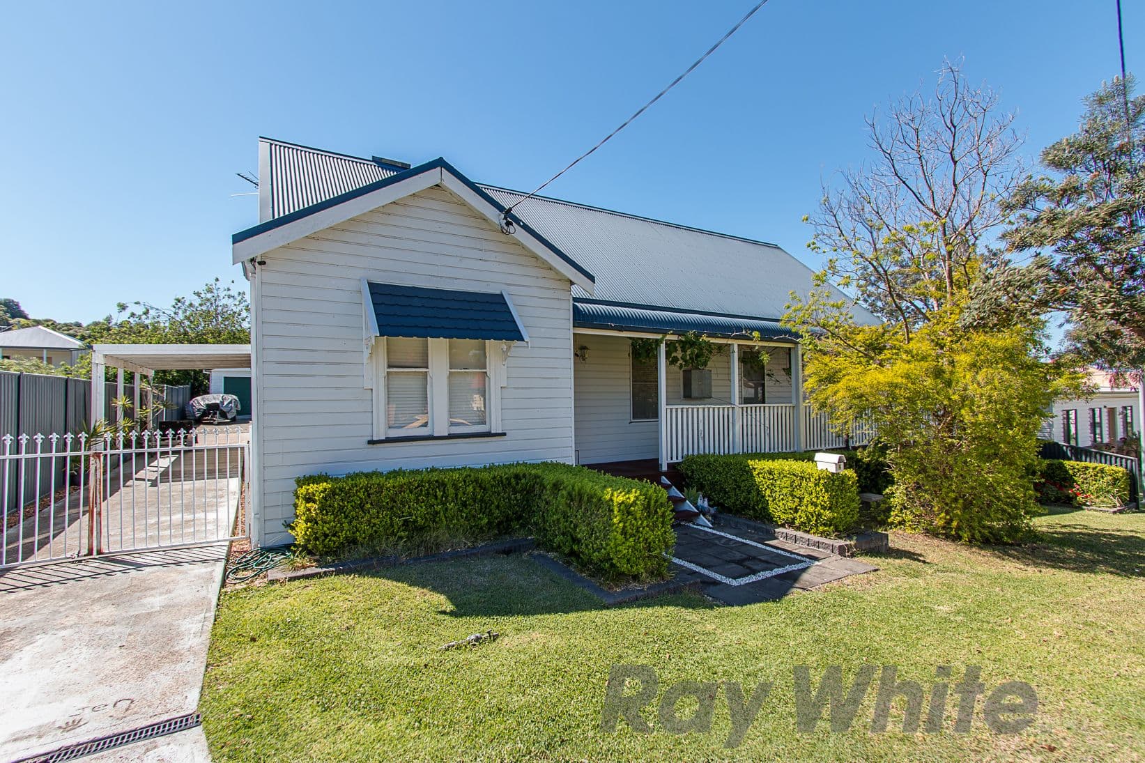 4 Albert Street, Speers Point - Image 1