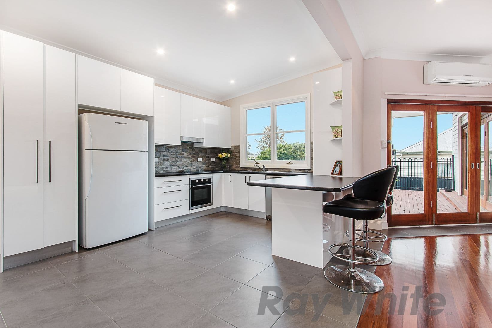 4 Albert Street, Speers Point - Thumbnail 3