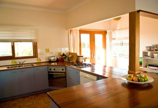 8 Aloomba Street, BALMORAL QLD 4171, Balmoral - Thumbnail 2