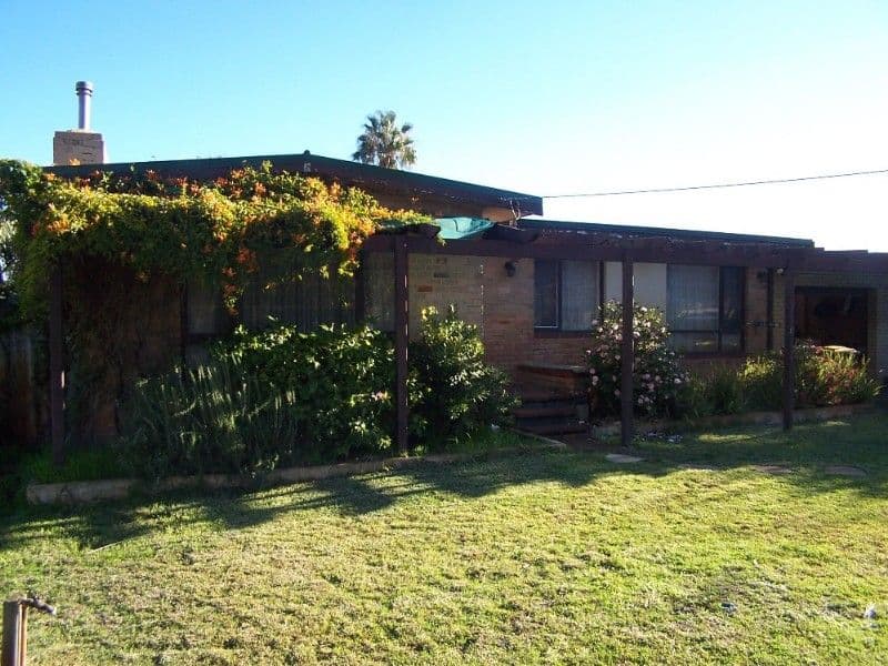 12 Oakland Avenue, CLOVERDALE WA 6105, Cloverdale - Image 1