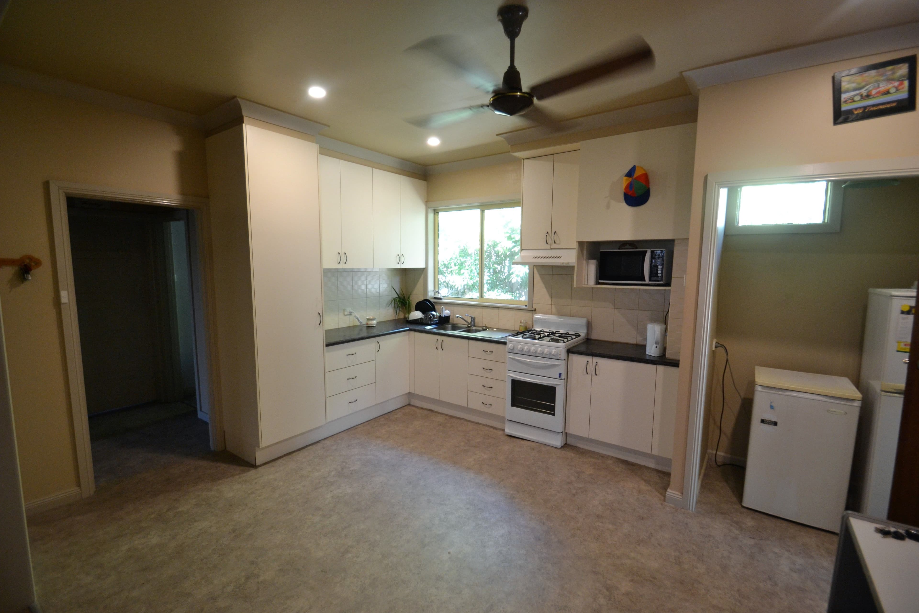 142 Anzac Avenue, Seymour VIC 3660, Seymour - Thumbnail 4