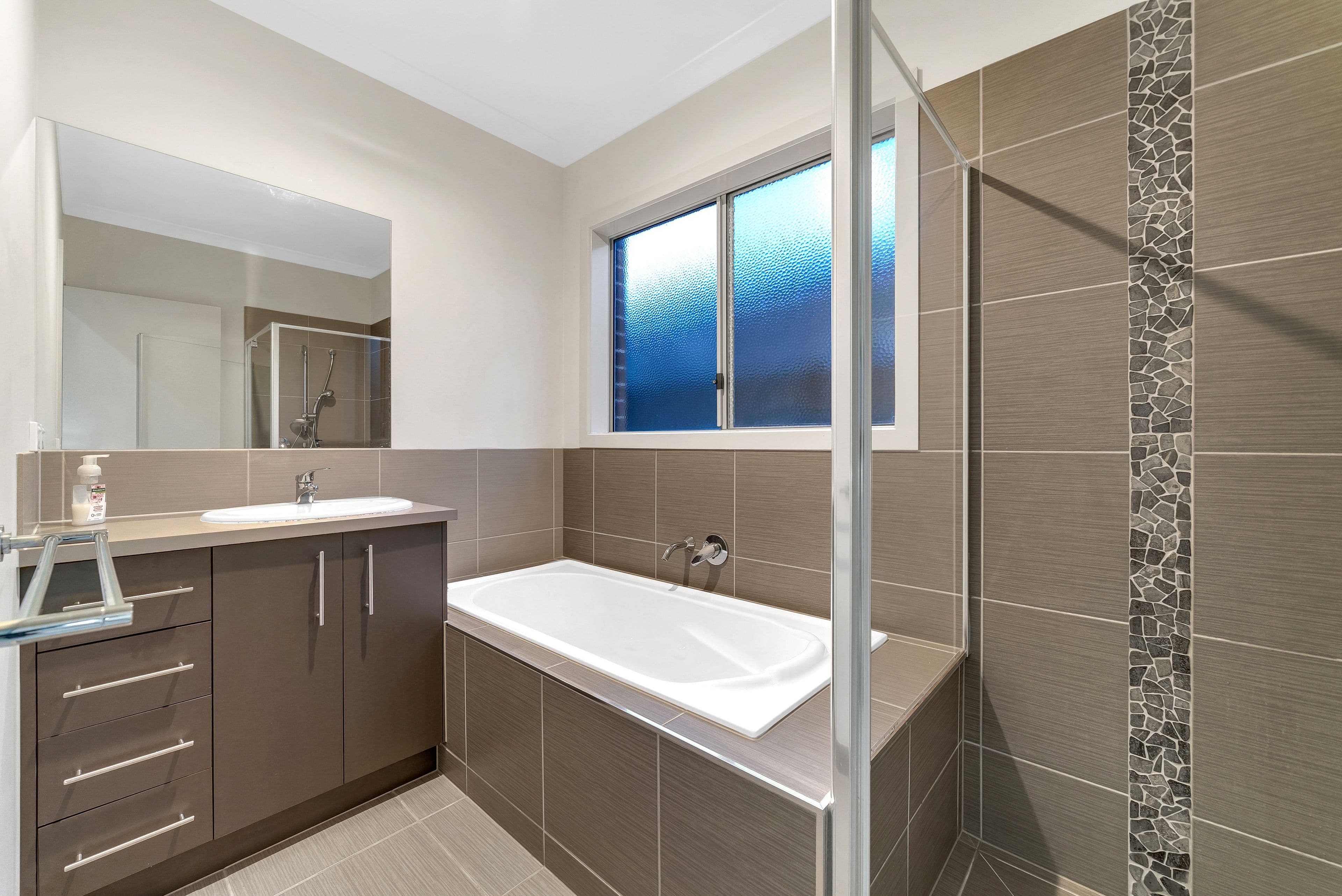 42 Hilda Street, Tarneit VIC 3029, Tarneit - Thumbnail 8