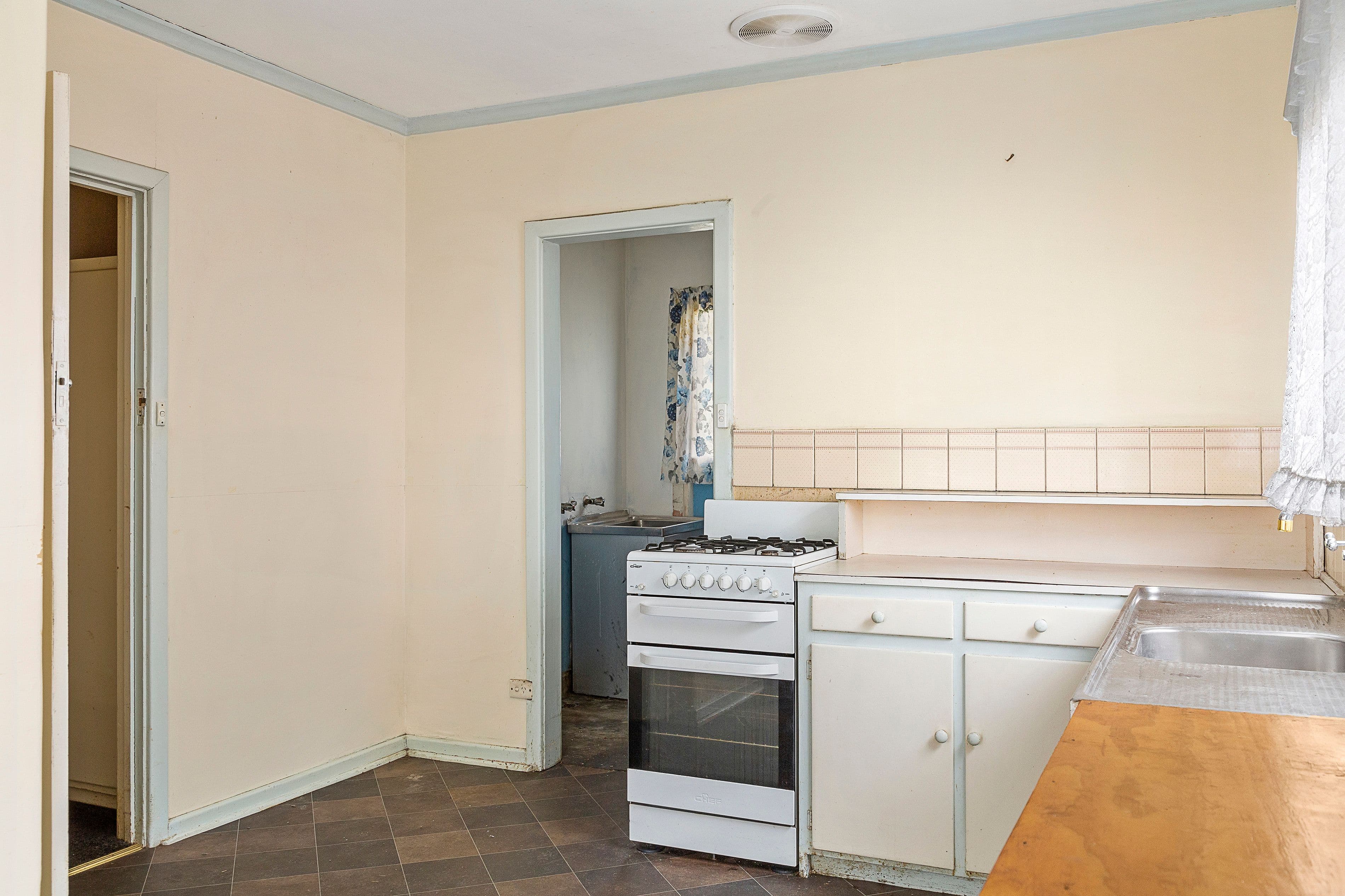 4 Gloucester Avenue, Redwood Park SA 5097, Redwood Park - Thumbnail 5