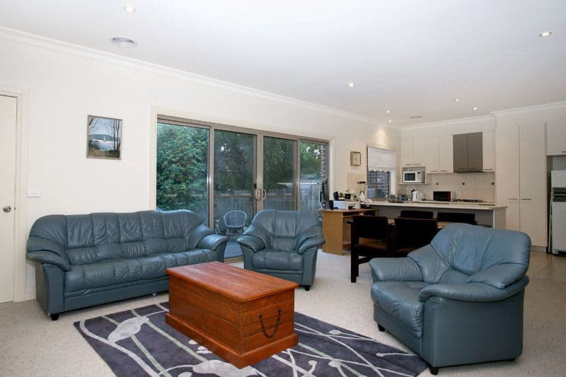 13 Hedge End Road, MITCHAM VIC 3132, Mitcham - Thumbnail 2