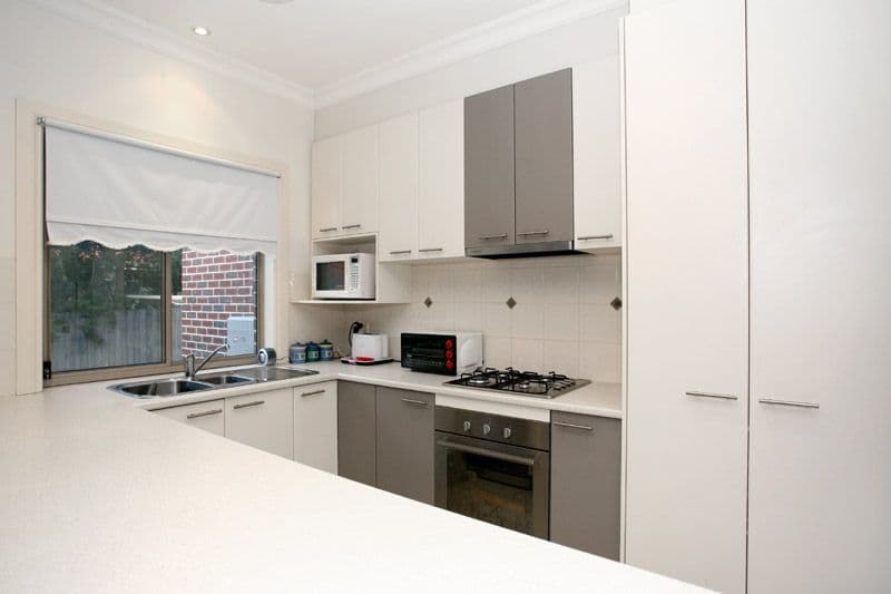 13 Hedge End Road, MITCHAM VIC 3132, Mitcham - Thumbnail 3