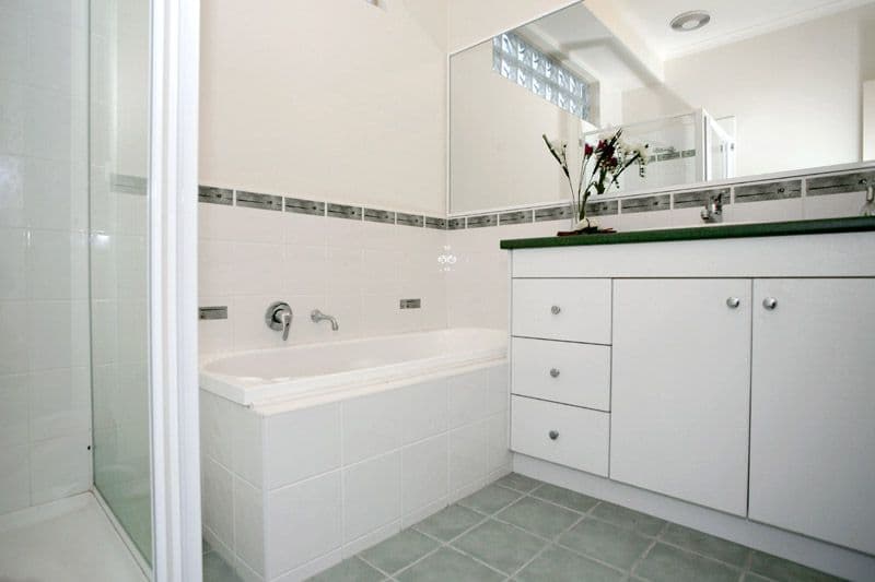 13 Hedge End Road, MITCHAM VIC 3132, Mitcham - Thumbnail 6