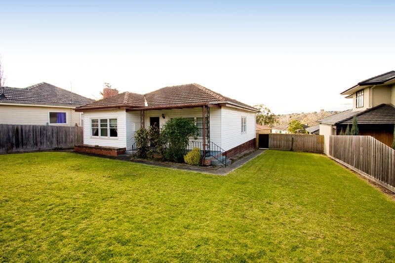 13 Loraine Avenue, BOX HILL NORTH VIC 3129, Box Hill North - Thumbnail 2