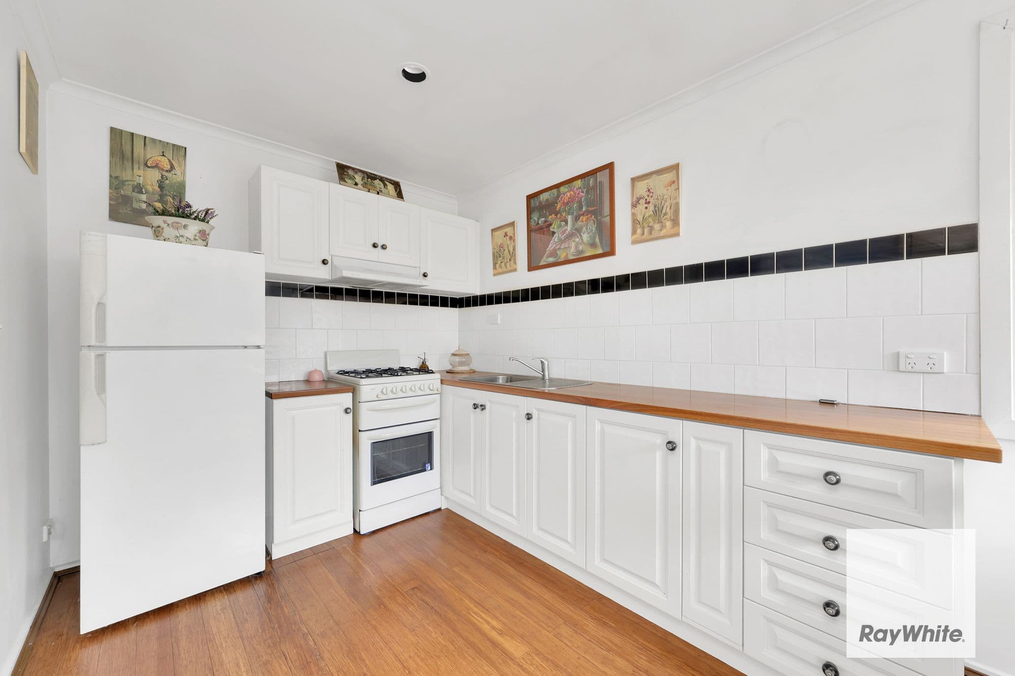 27 Turner Street, Westmeadows VIC 3049, Westmeadows - Thumbnail 2