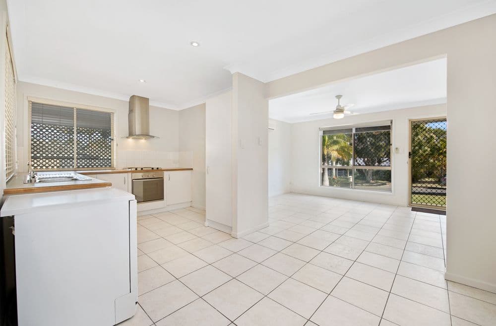 9 Vanda Place, Deception Bay QLD 4508, Deception Bay - Thumbnail 5