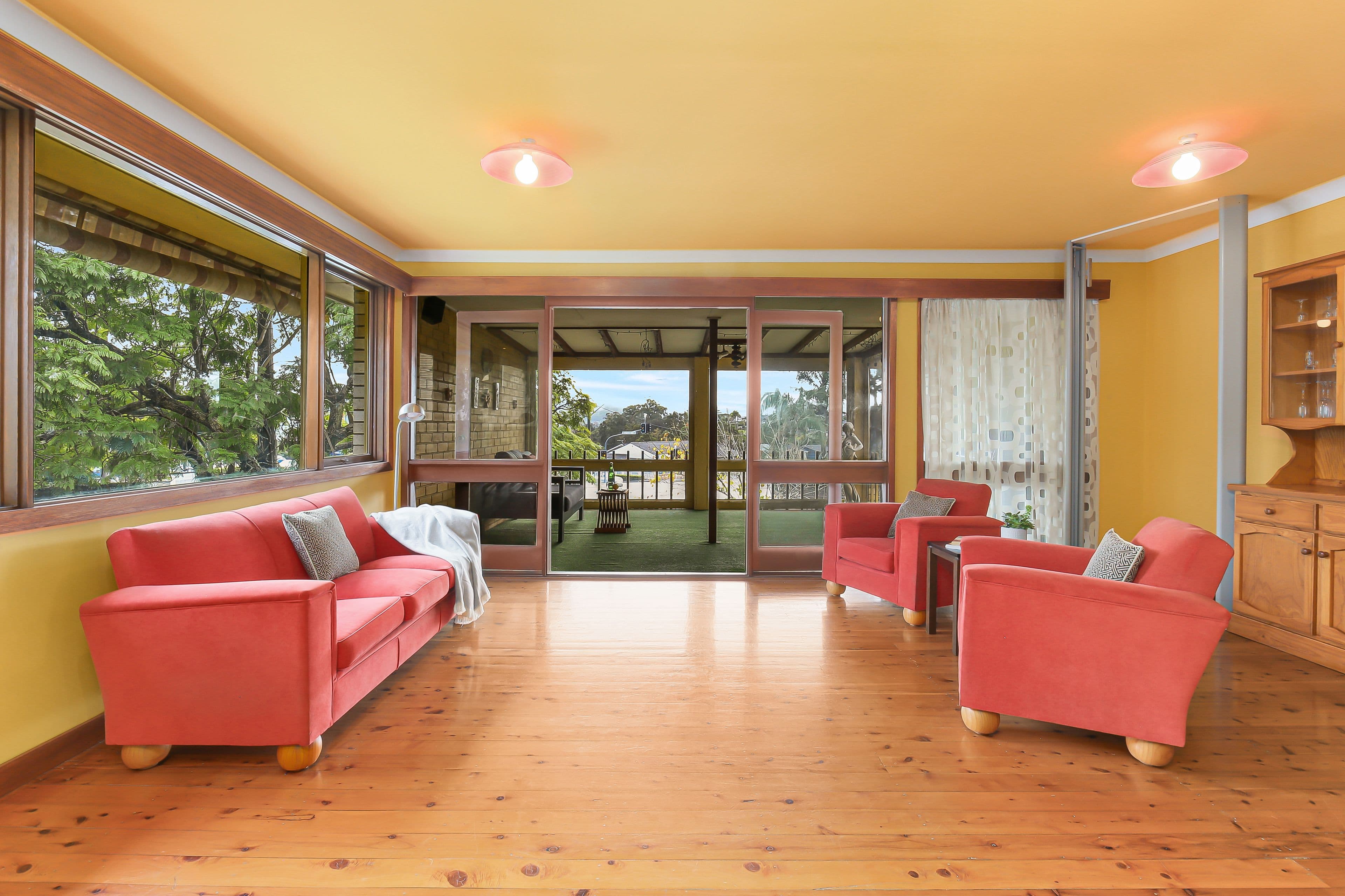 216 Avoca Drive, Green Point NSW 2251, Green Point - Thumbnail 2