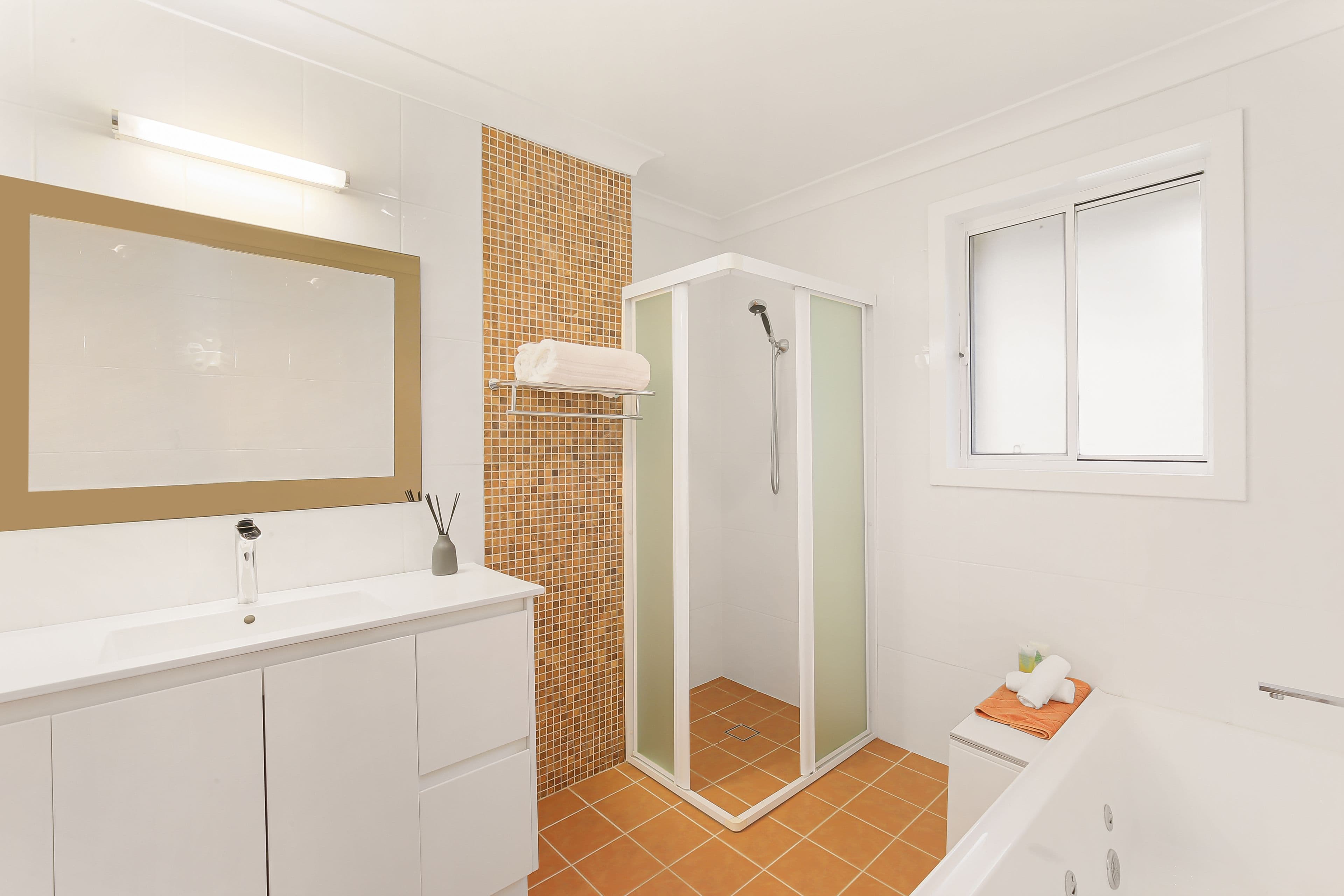 216 Avoca Drive, Green Point NSW 2251, Green Point - Thumbnail 7