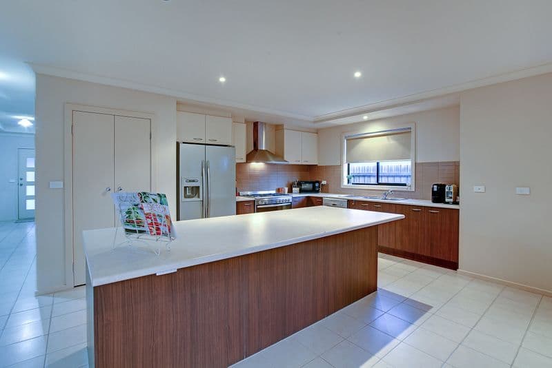 4 Muller Street, EPPING VIC 3076, Epping - Thumbnail 2