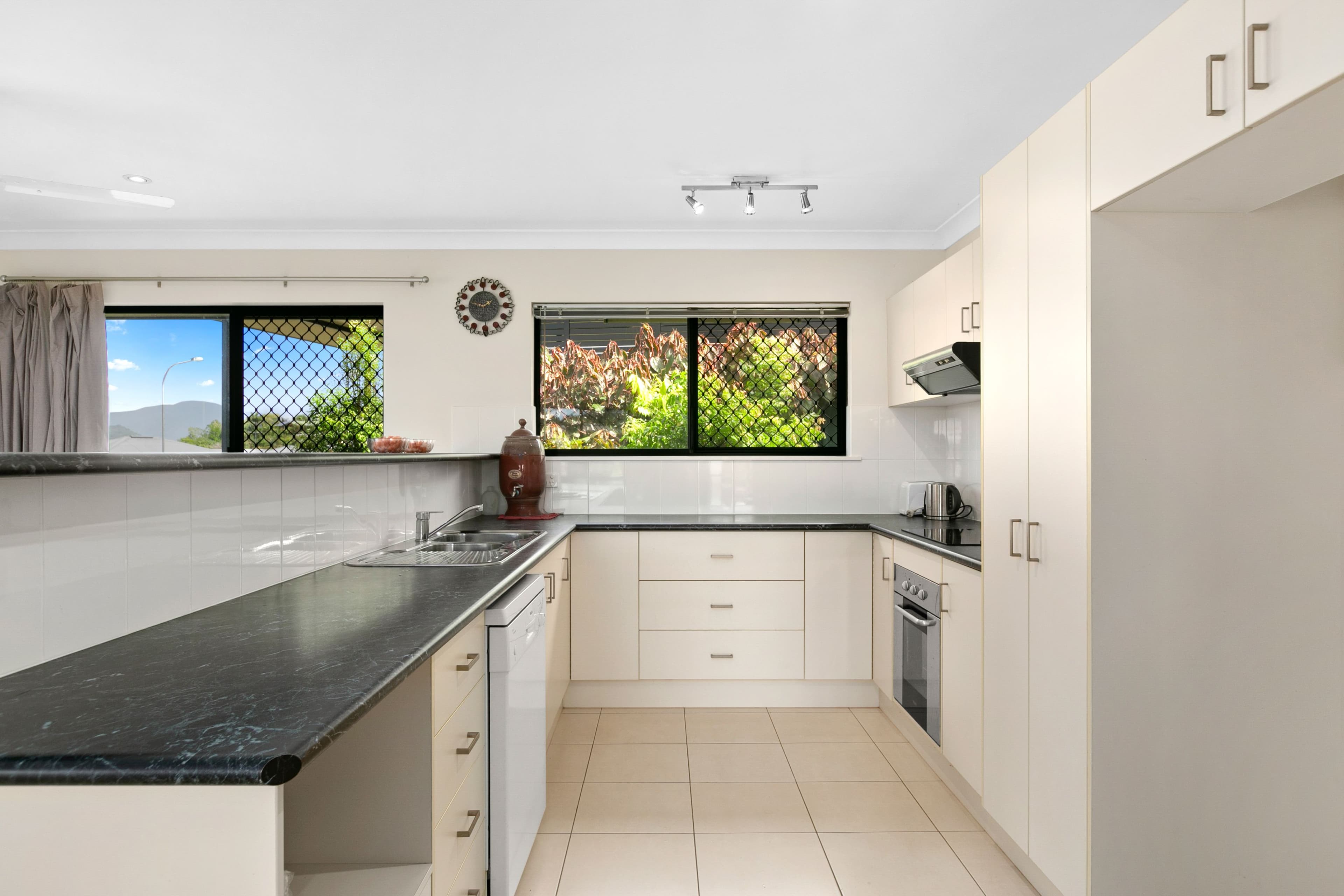 1-3 Platypus Close, Mount Sheridan QLD 4868, Mount Sheridan - Thumbnail 3