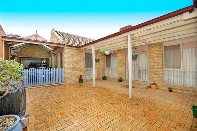 16 Perry Court, ROXBURGH PARK VIC 3064, Roxburgh Park - Thumbnail 8