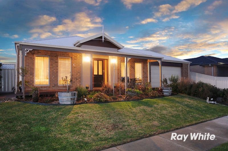8 Kemsley Green, CRANBOURNE VIC 3977, Cranbourne East - Thumbnail 2