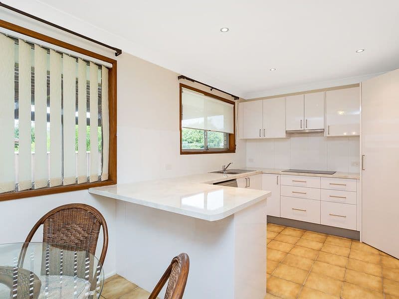 35 Colvillea Court, Palm Beach QLD 4221, Palm Beach - Thumbnail 2