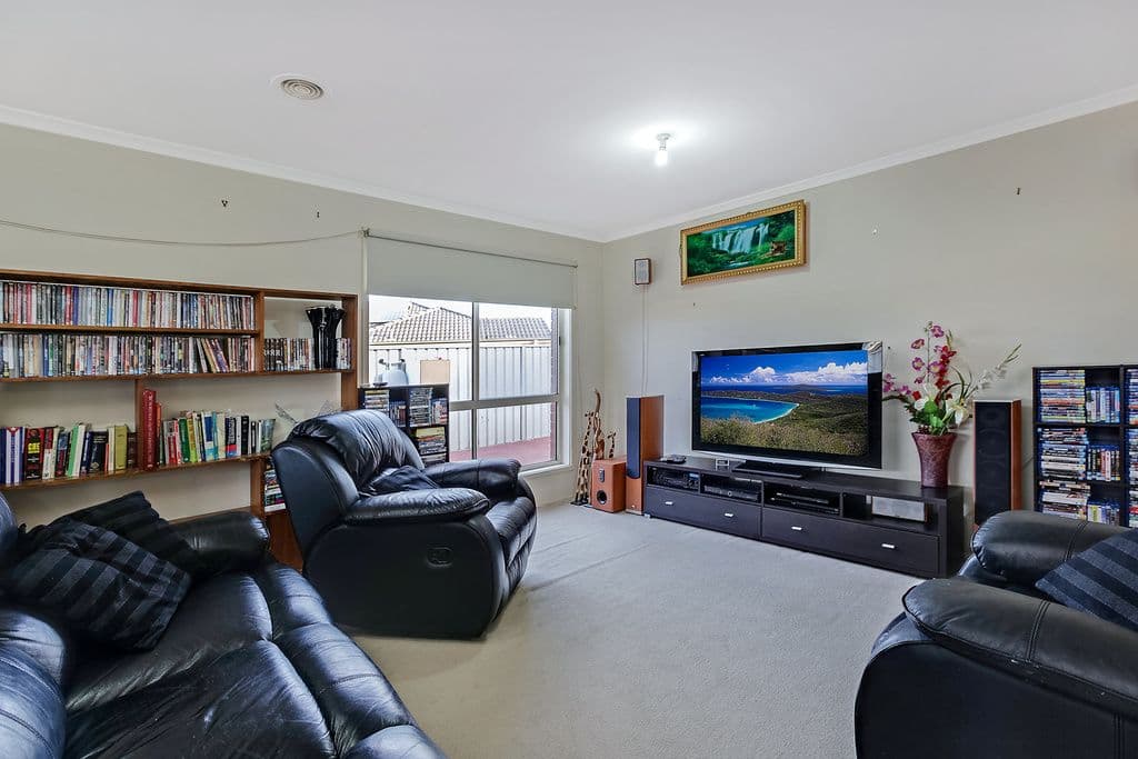 16 Erindale Place, CRAIGIEBURN VIC 3064, Craigieburn - Thumbnail 3