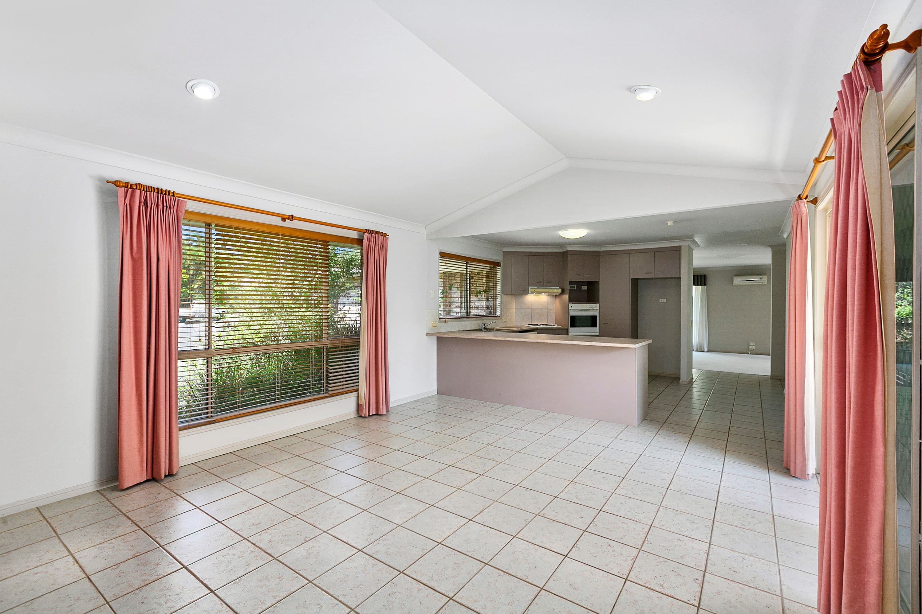 4 Lowe Court, Tewantin QLD 4565, Tewantin - Thumbnail 3