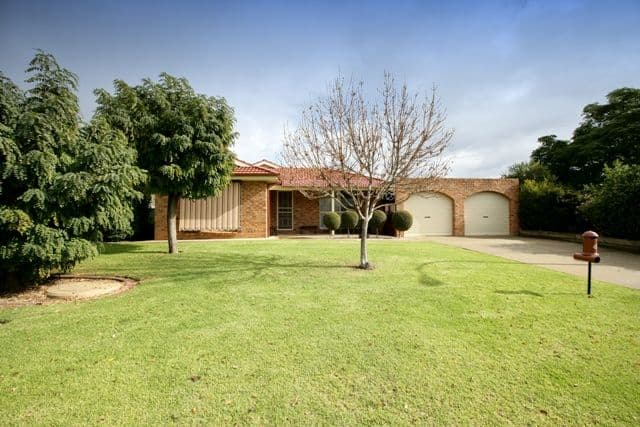45 Yentoo Drive, GLENFIELD PARK NSW 2650, Glenfield Park - Image 1