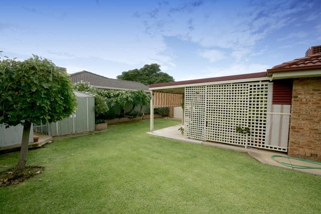 45 Yentoo Drive, GLENFIELD PARK NSW 2650, Glenfield Park - Thumbnail 2