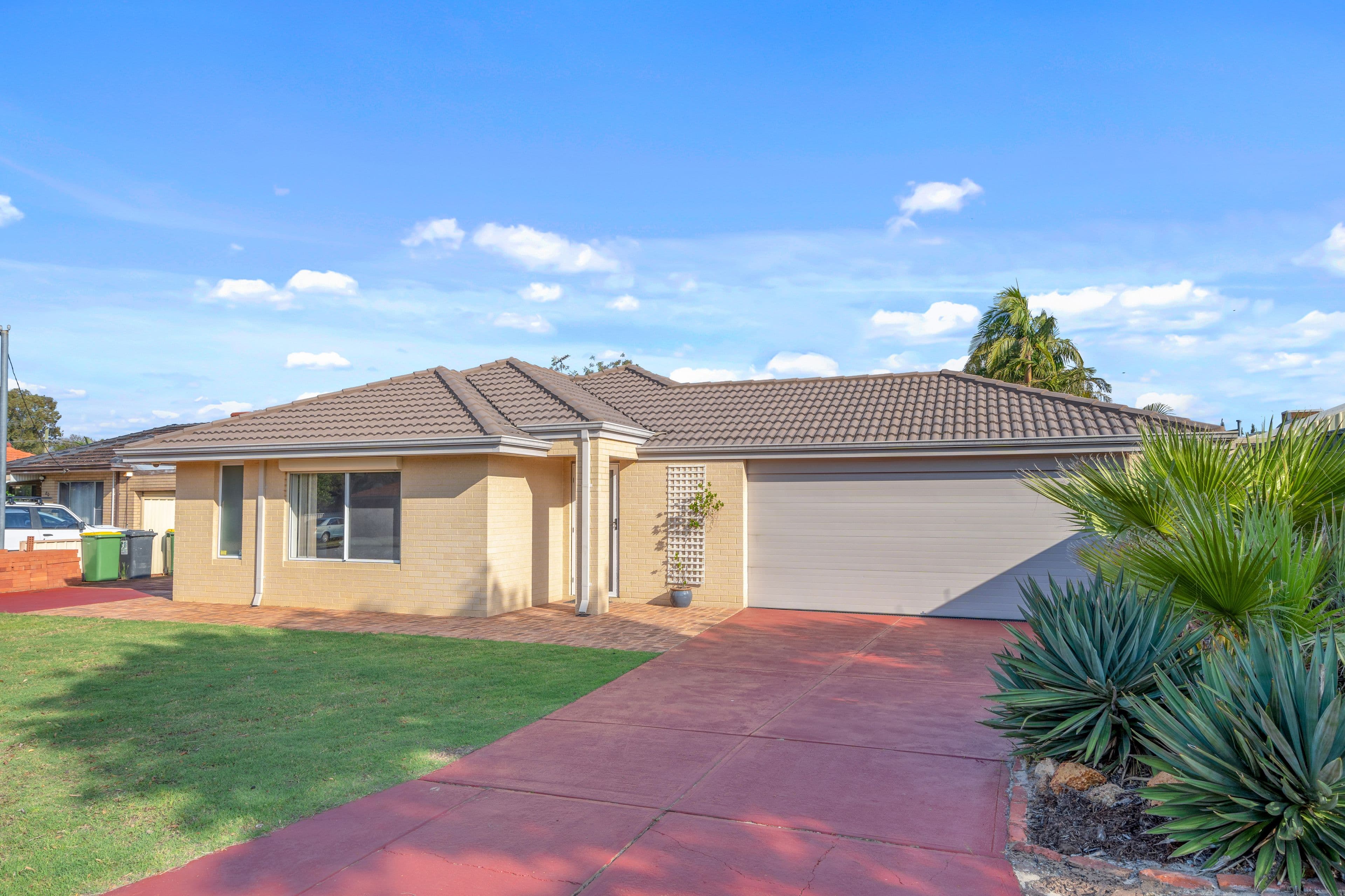 82C Spring Road, Thornlie WA 6108, Thornlie - Thumbnail 2