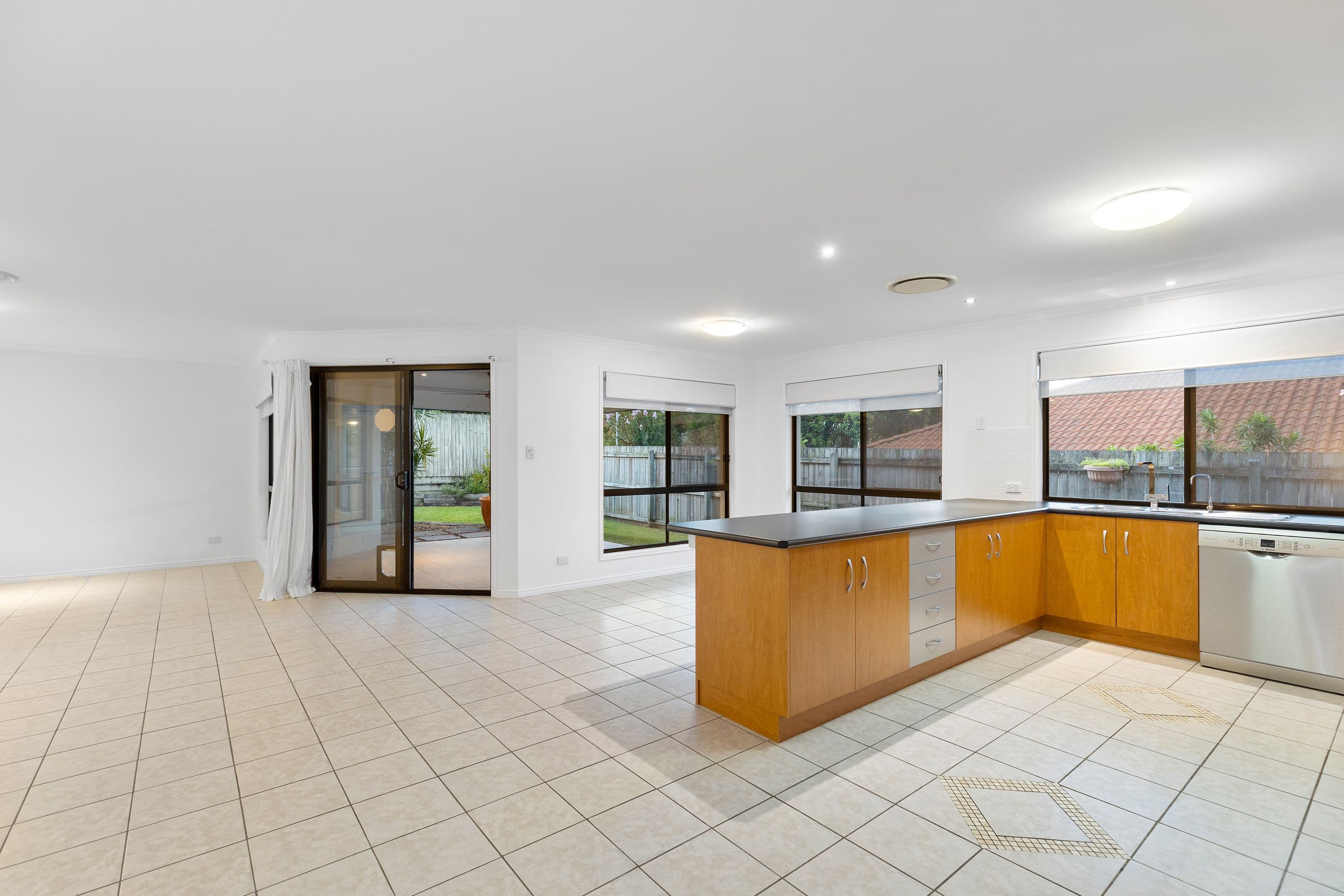 112 Caladium Street, Wakerley QLD 4154, Wakerley - Thumbnail 8