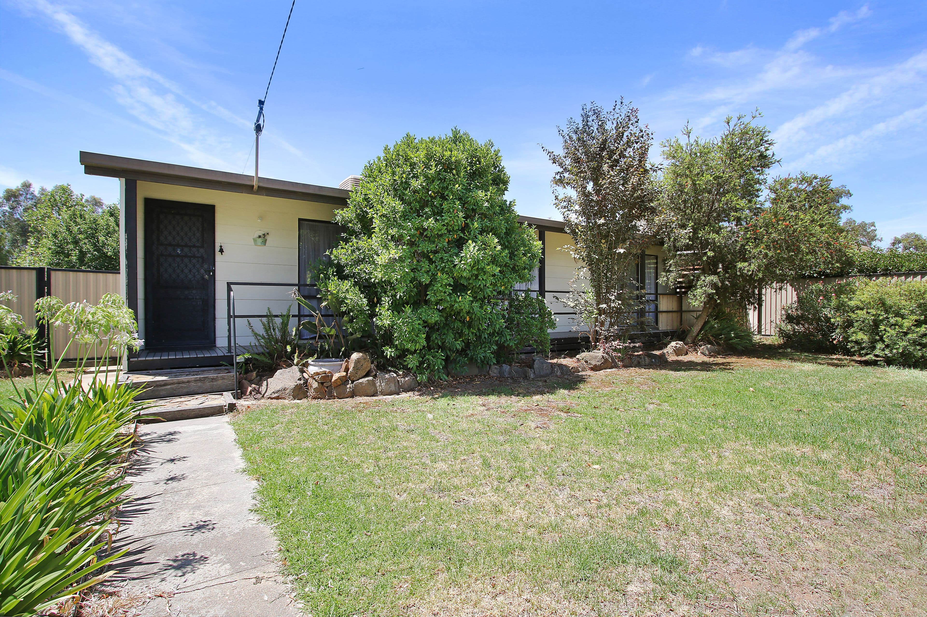151 Hawkins Street, Howlong - Image 1