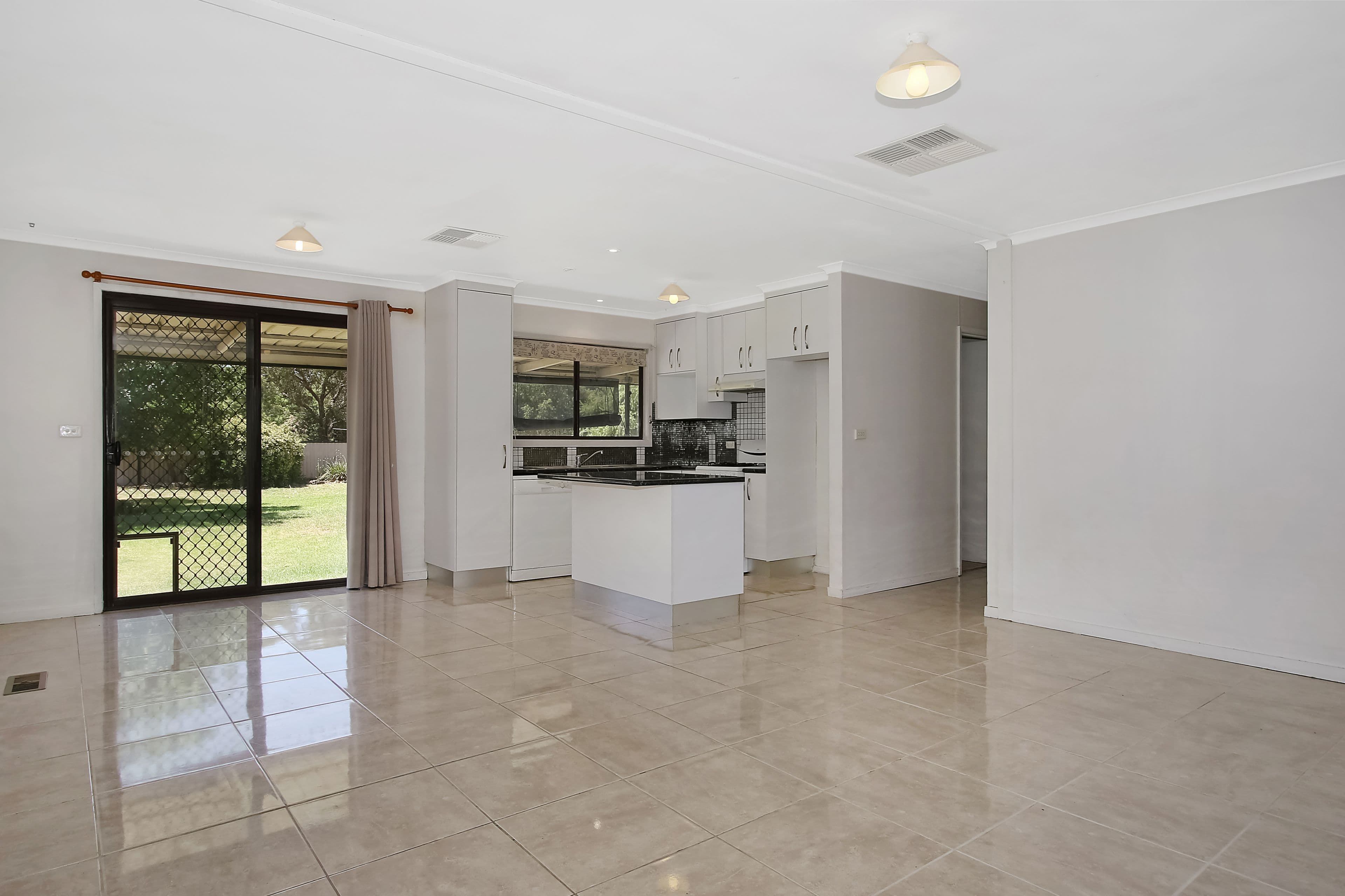 151 Hawkins Street, Howlong - Thumbnail 2