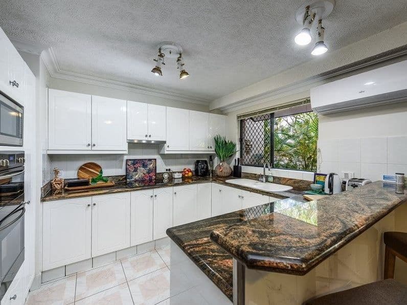12 Canal Avenue, Runaway Bay QLD 4216, Runaway Bay - Thumbnail 2