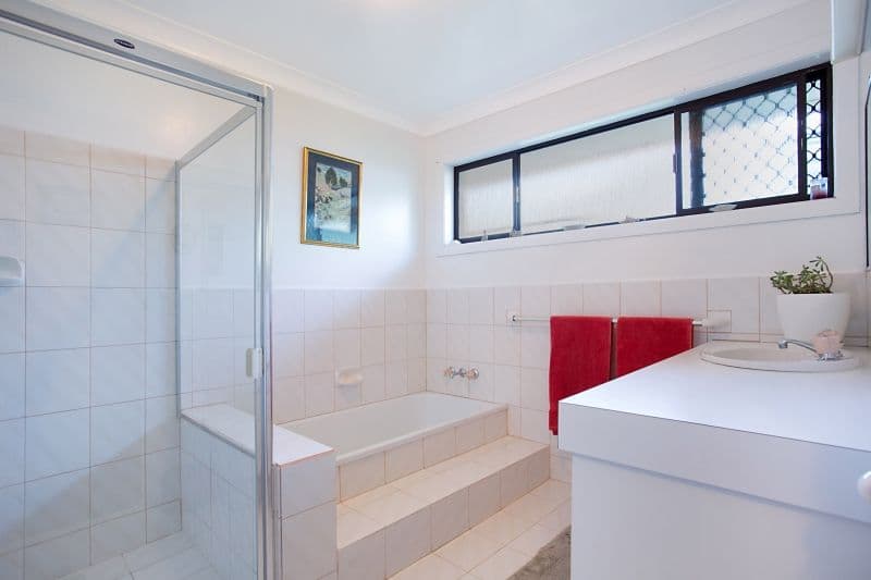 11 Forster Avenue, Sorrento QLD 4217, Sorrento - Thumbnail 4