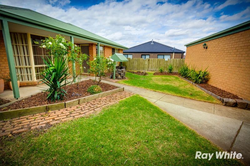 3 Falcon Place, PAKENHAM VIC 3810, Pakenham - Thumbnail 3